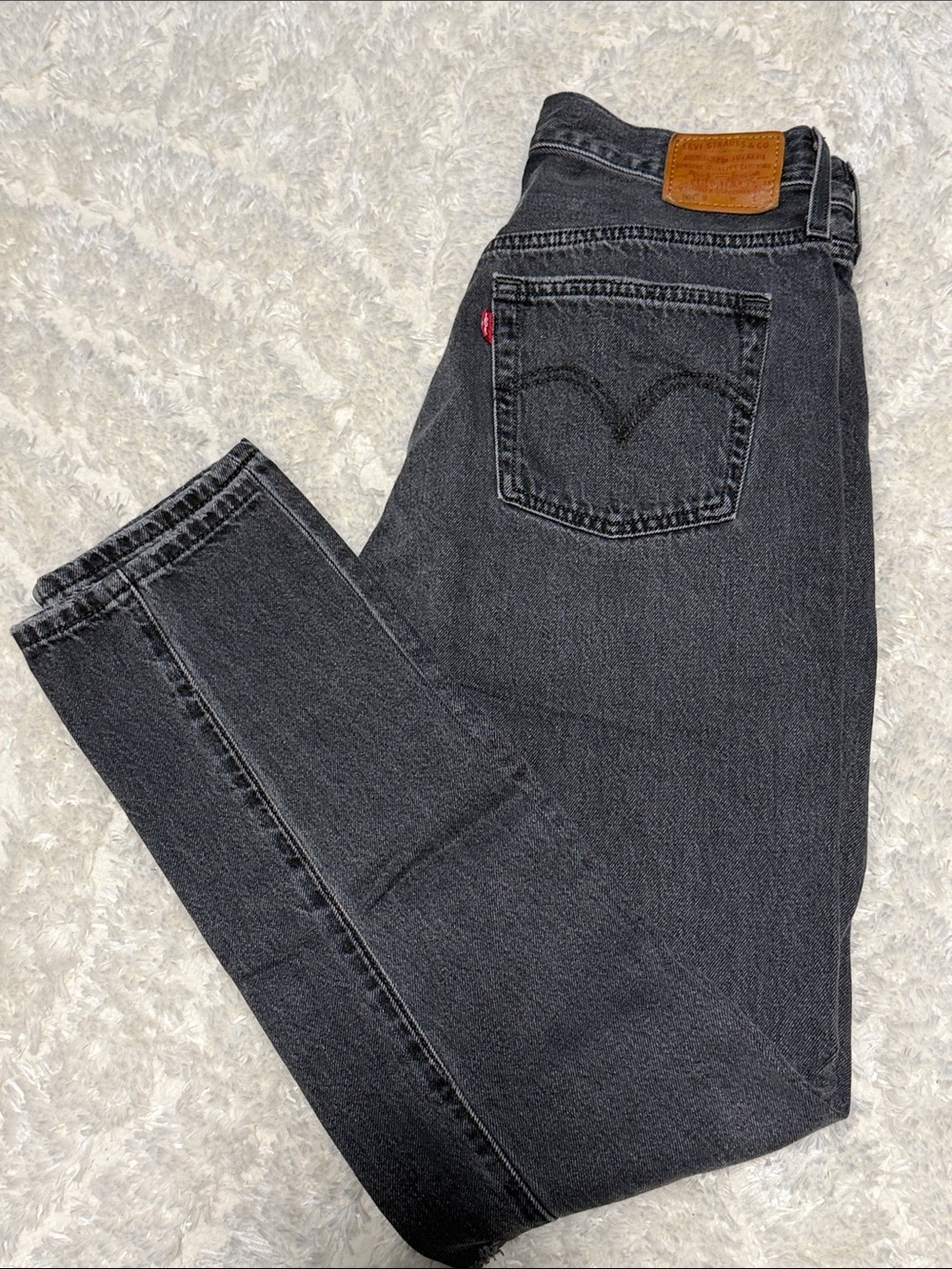 Levi's Women’s Slim Straight Jeans in Washed Black